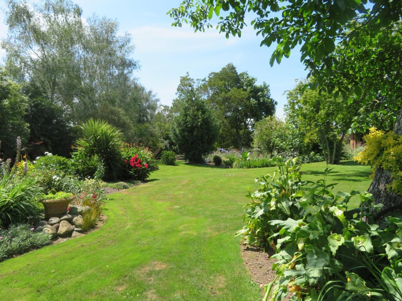 Walnut Lodge B&B Matamata Bagian luar foto